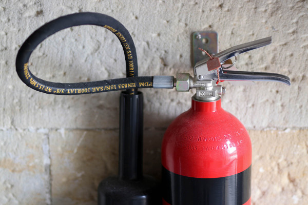 Instalaciones de Extintores · Sistemas Protección Contra Incendios Corbera